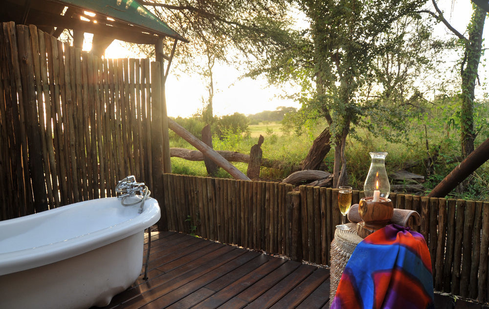 The Hide Safari Camp Hotel Dete Bagian luar foto
